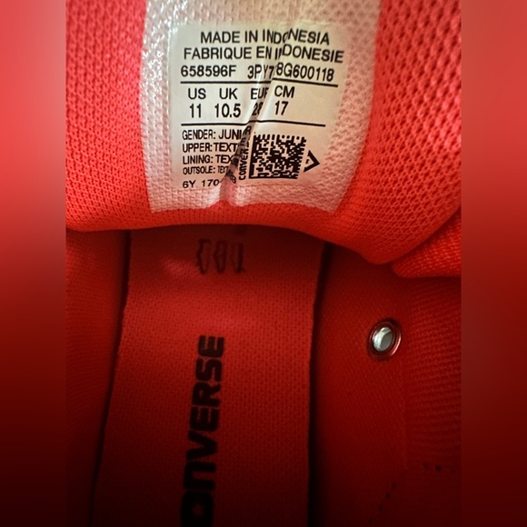 Kids' Chuck Taylor All Star Street Mid Sneaker Little Kid-Size11 - Picture 2 of 6